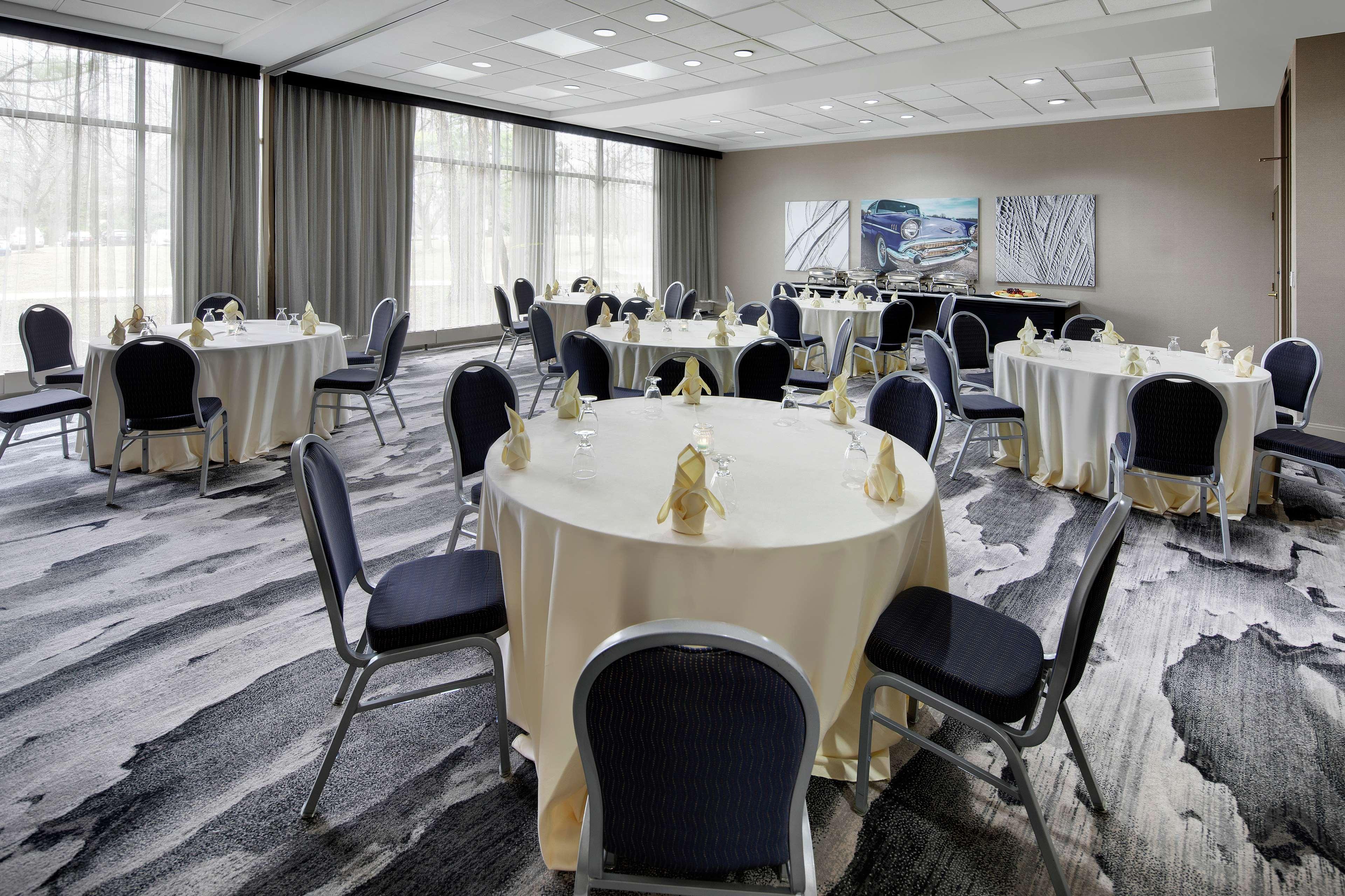 Embassy Suites By Hilton Detroit Troy Auburn Hills Eksteriør billede