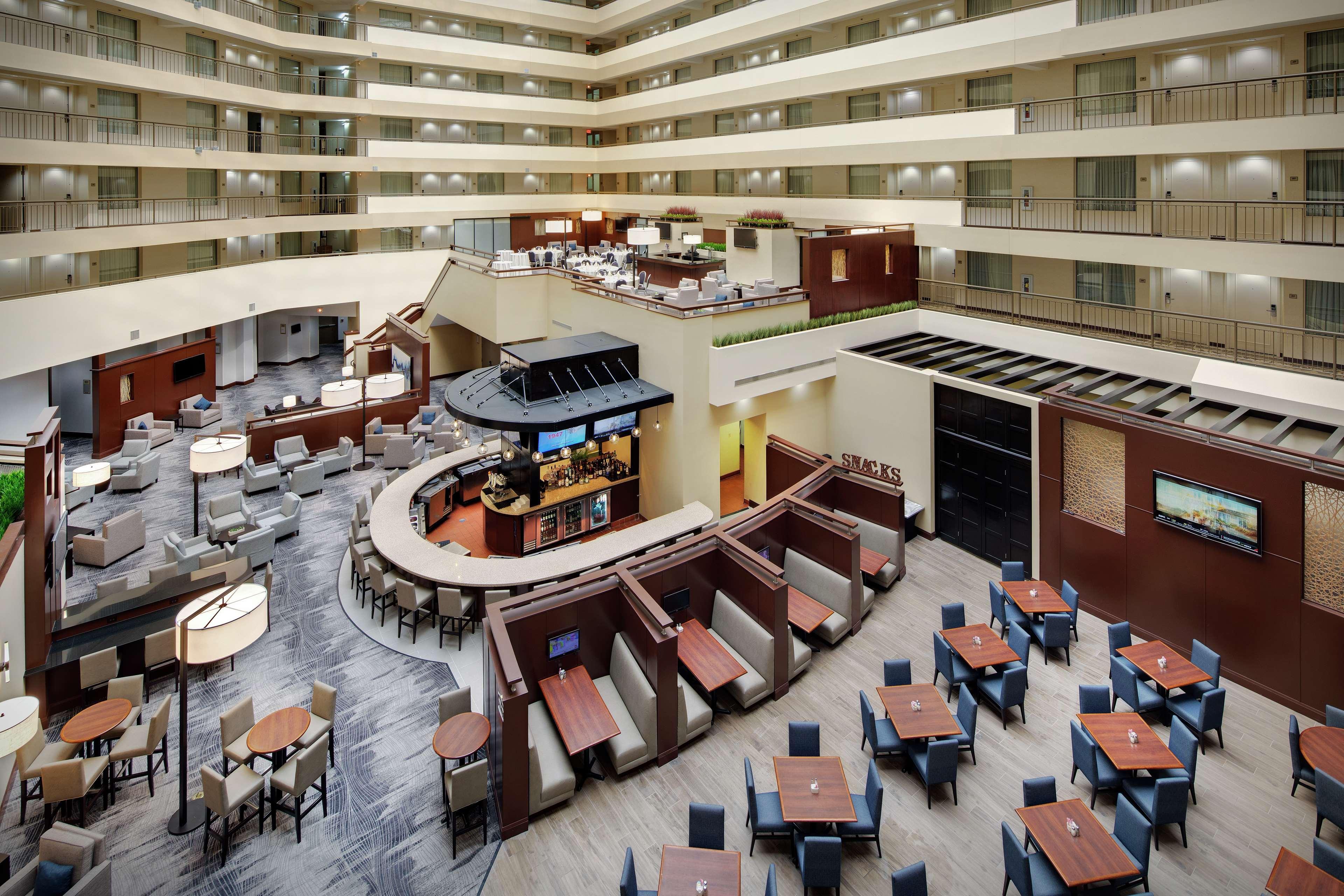Embassy Suites By Hilton Detroit Troy Auburn Hills Eksteriør billede
