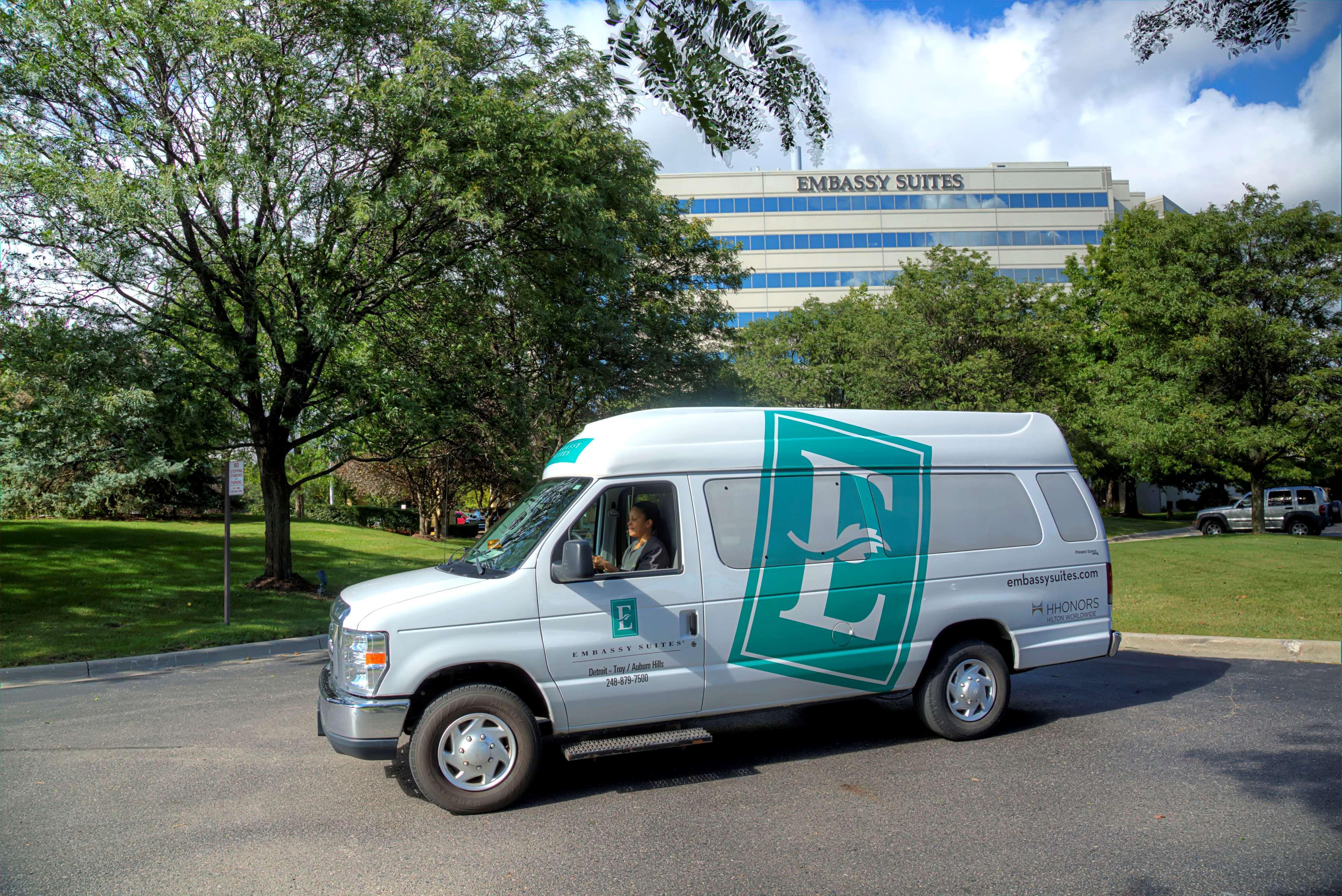 Embassy Suites By Hilton Detroit Troy Auburn Hills Eksteriør billede
