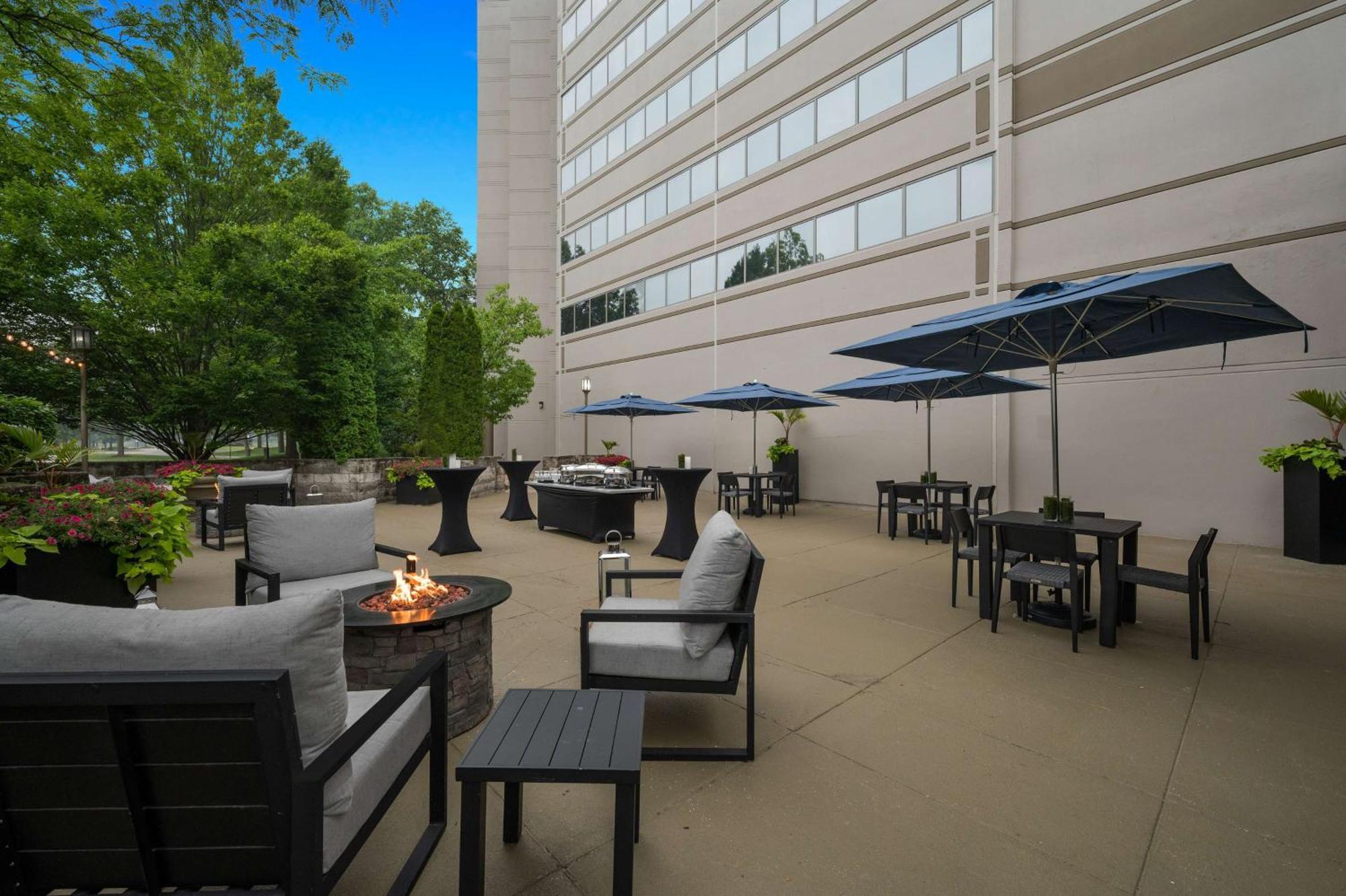 Embassy Suites By Hilton Detroit Troy Auburn Hills Eksteriør billede