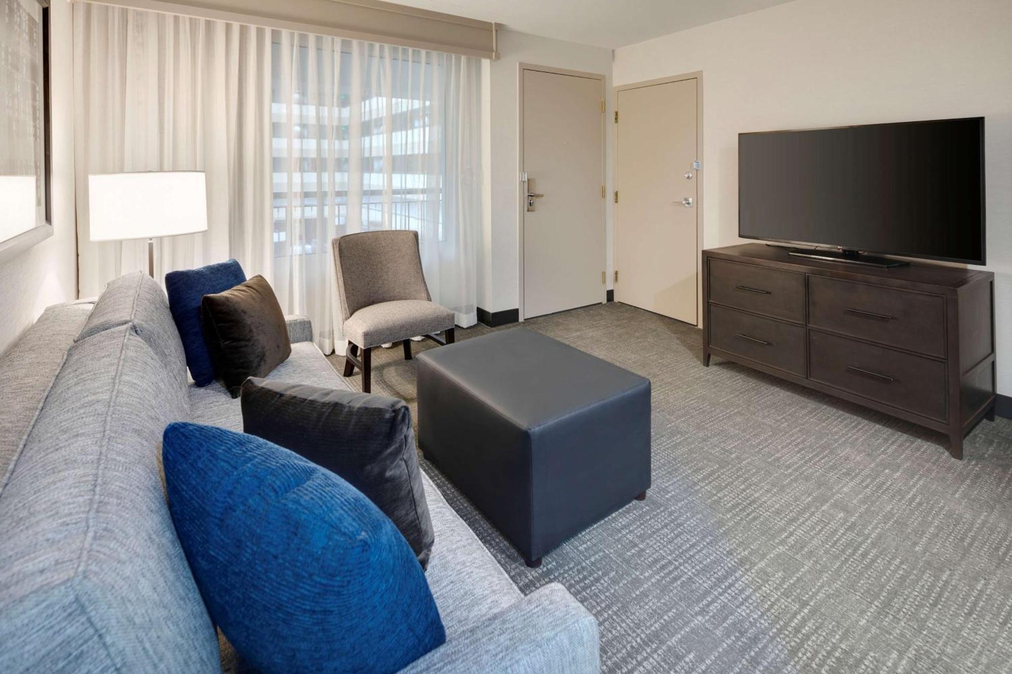 Embassy Suites By Hilton Detroit Troy Auburn Hills Eksteriør billede