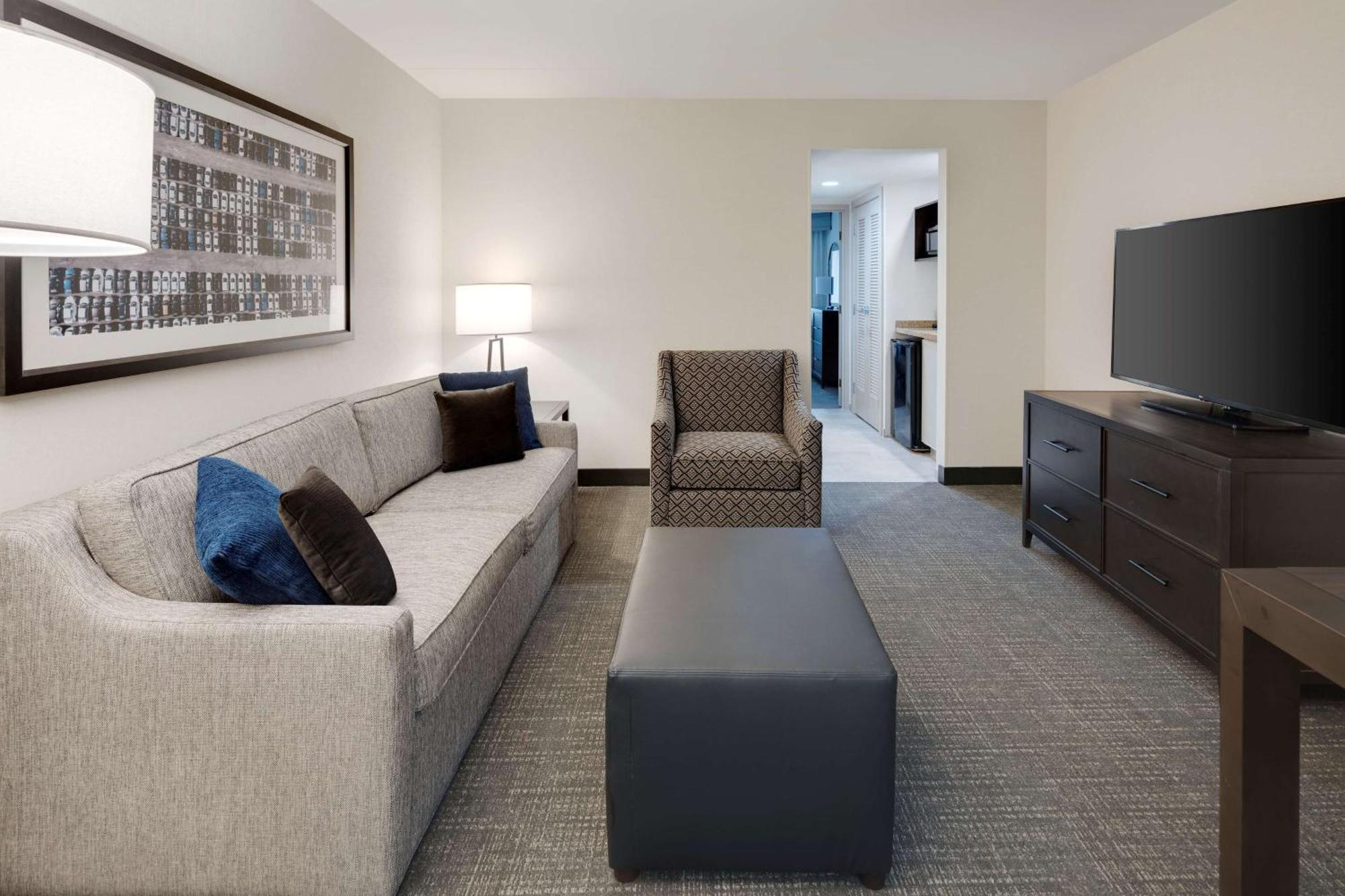 Embassy Suites By Hilton Detroit Troy Auburn Hills Eksteriør billede