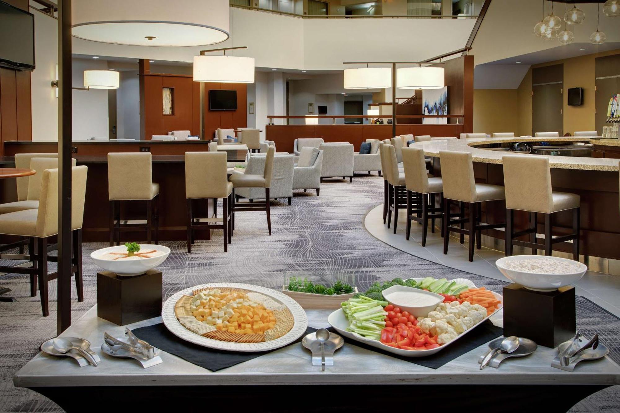 Embassy Suites By Hilton Detroit Troy Auburn Hills Eksteriør billede