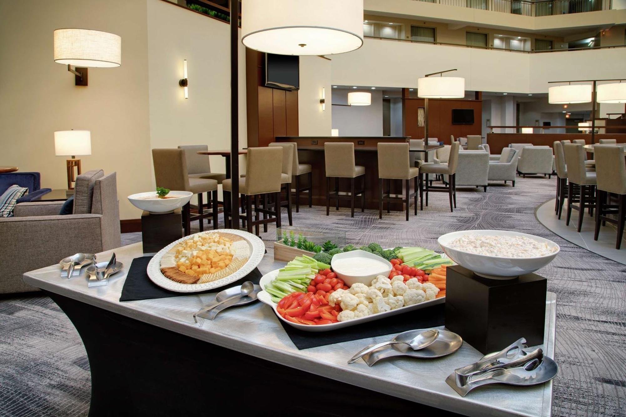 Embassy Suites By Hilton Detroit Troy Auburn Hills Eksteriør billede