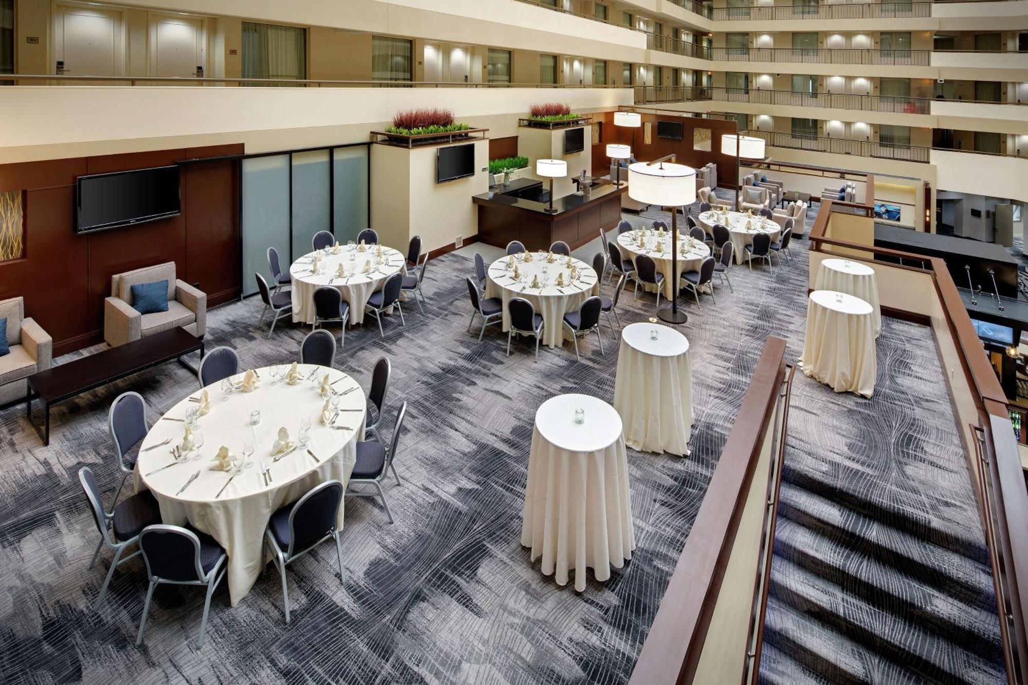 Embassy Suites By Hilton Detroit Troy Auburn Hills Eksteriør billede